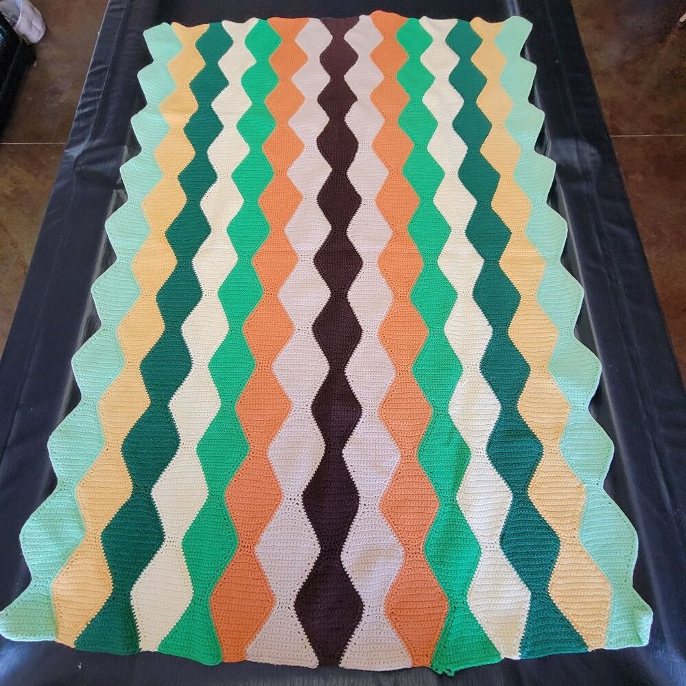 Handmade Crochet Afghan Throw Blanket Multicolor Retro Diamond Harlequin 68x47